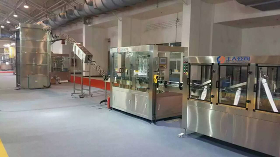 Линия нержавеющая сталь Семи автоматического пива консервируя 304 1000 КПХ - 2000 КПХ